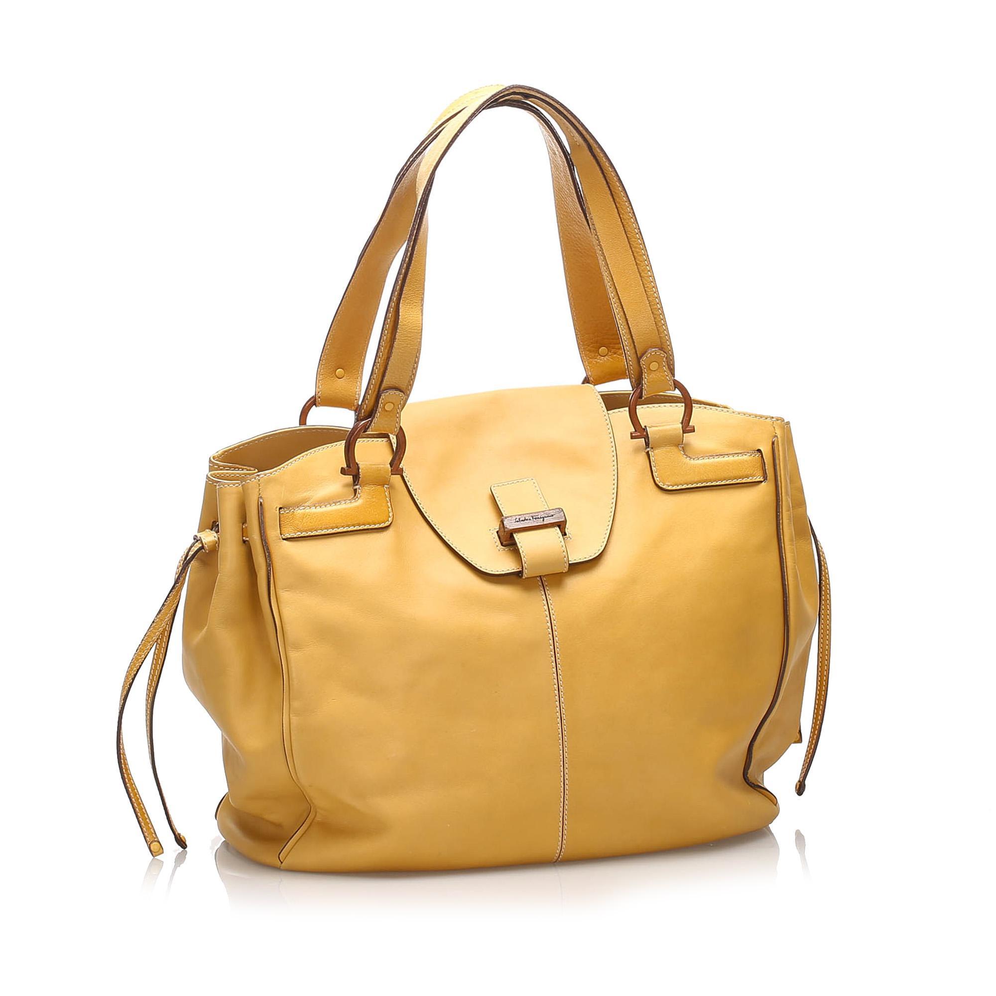 Salvatore Ferragamo Gancini Leather Tote Bag (SHG-10979) – Auroria Bags