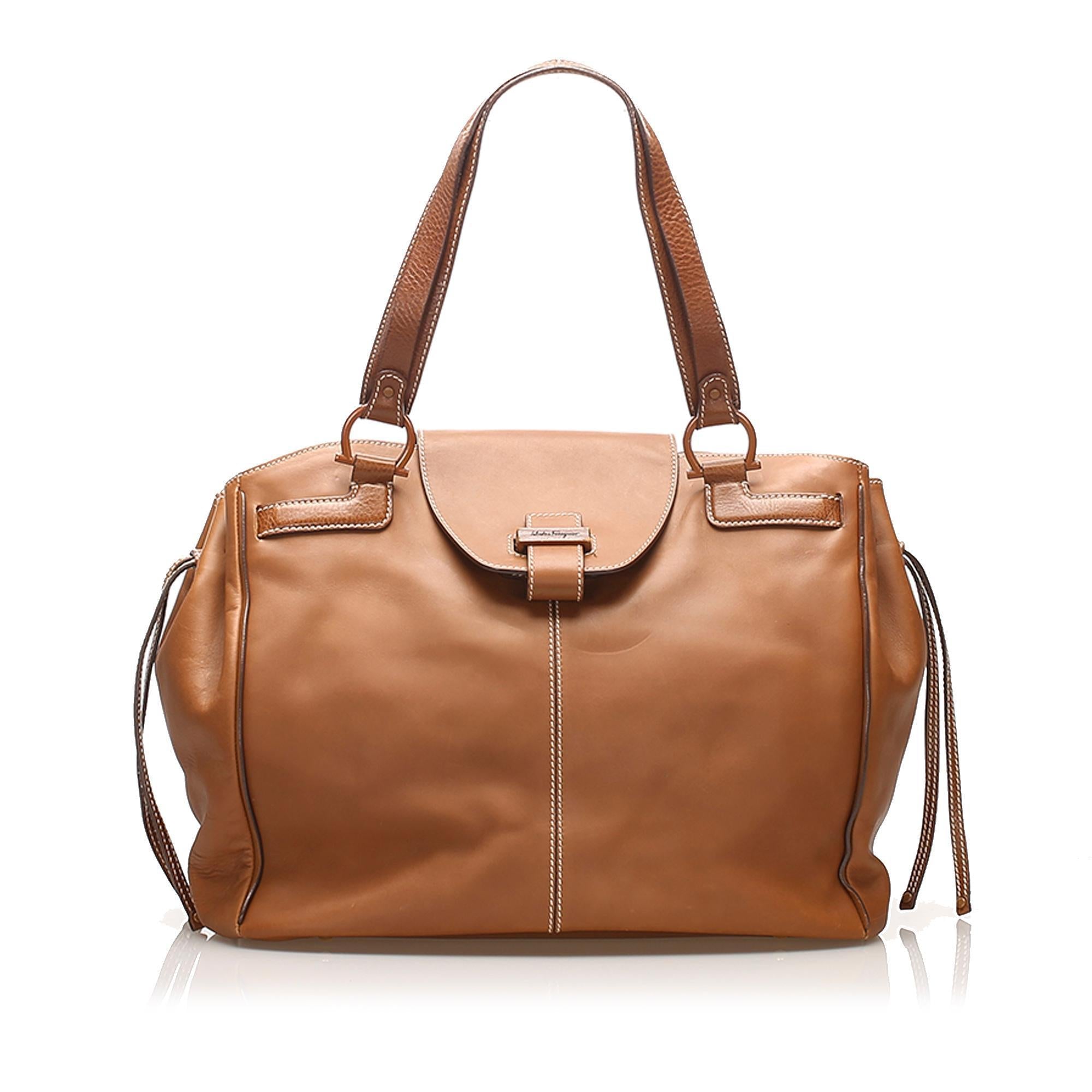 Salvatore Ferragamo Gancini Leather Tote Bag (SHG-11592) – Auroria Bags